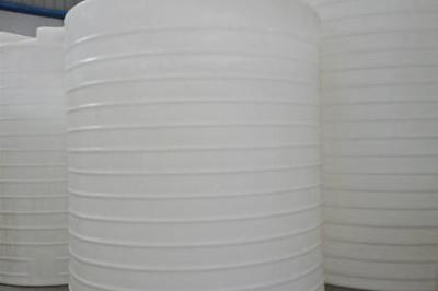 塑料渔船的兴起与环保挑战